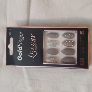 Gold Finger Luxury Press On Nails